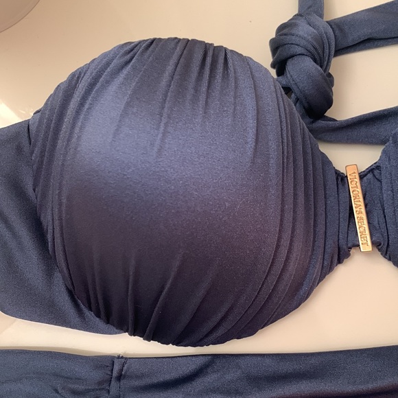 Victoria’s Secret Swim Set - Picture 2 of 6